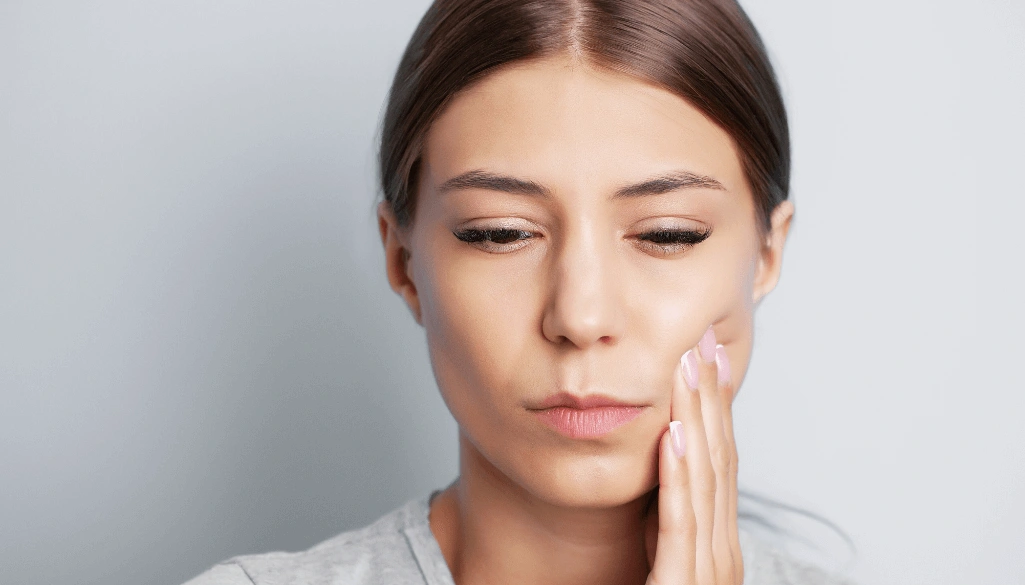 Read more about the article The Real Reason Behind Hollow Cheeks: DNA or Time?